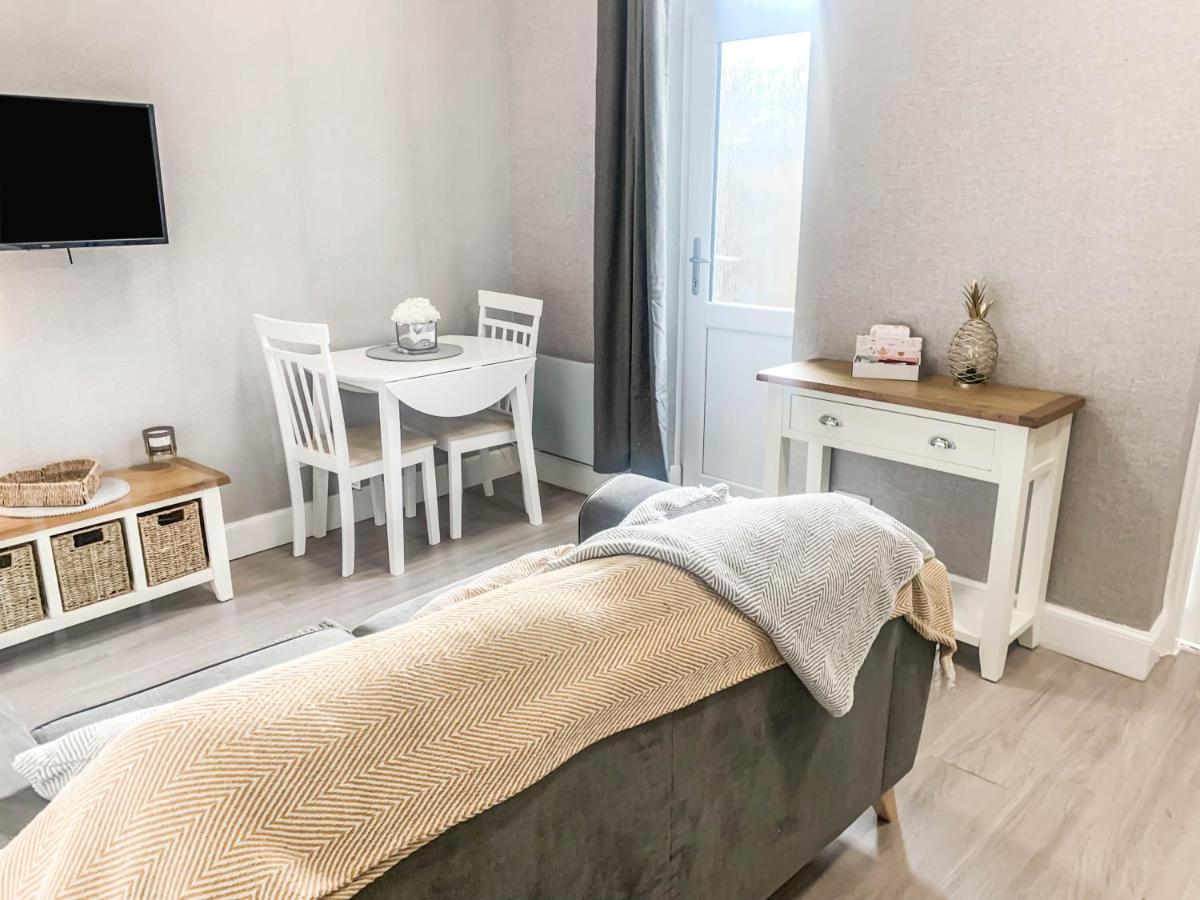 The Rosebery Retreat By The Castle 1-Bed Apartment 인버네스 외부 사진