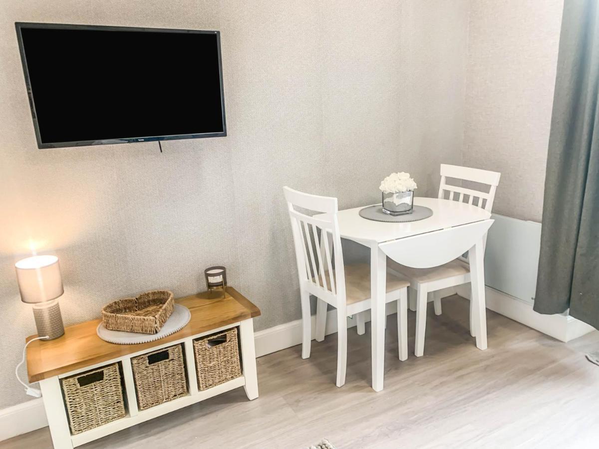 The Rosebery Retreat By The Castle 1-Bed Apartment 인버네스 외부 사진